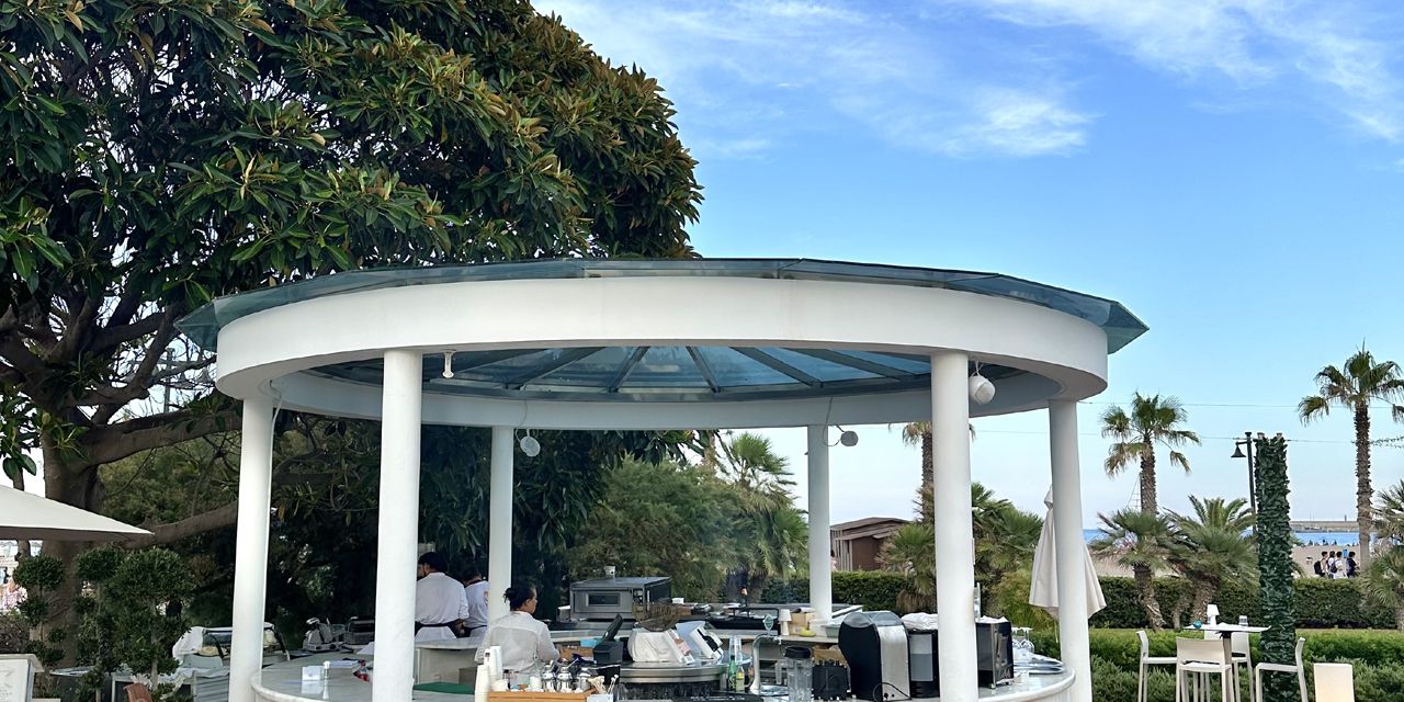 EL HOTEL LAS ARENAS BALNEARIO RESORT DE VALENCIA INAUGURA NUEVO ESPACIO GASTRONÓMICO: KIOSKO CHILL & GRILL